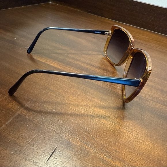 Bonneau Womens Sunglasses Butterfly Style Lenses Yellow Black Gold Frame - Picture 7 of 10